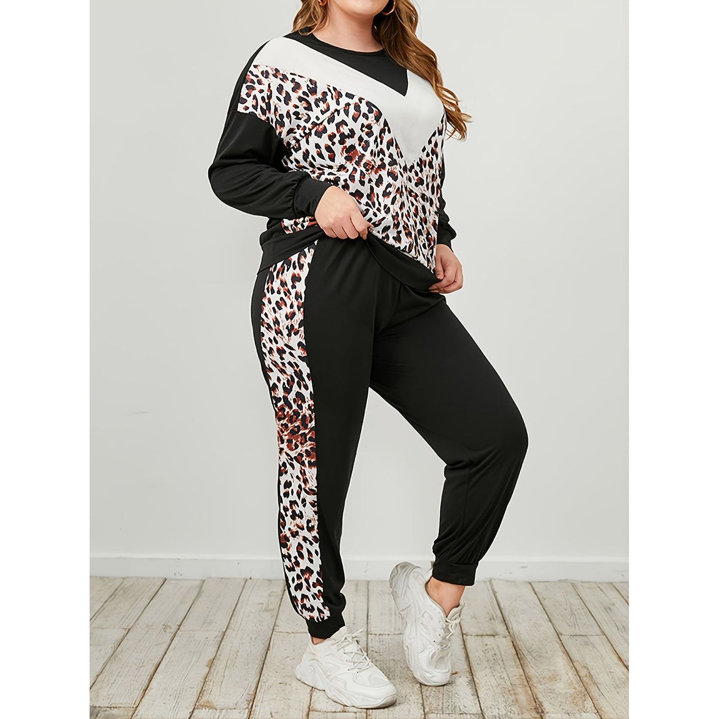 Leopard Sweatshirt & Sweatpants Set