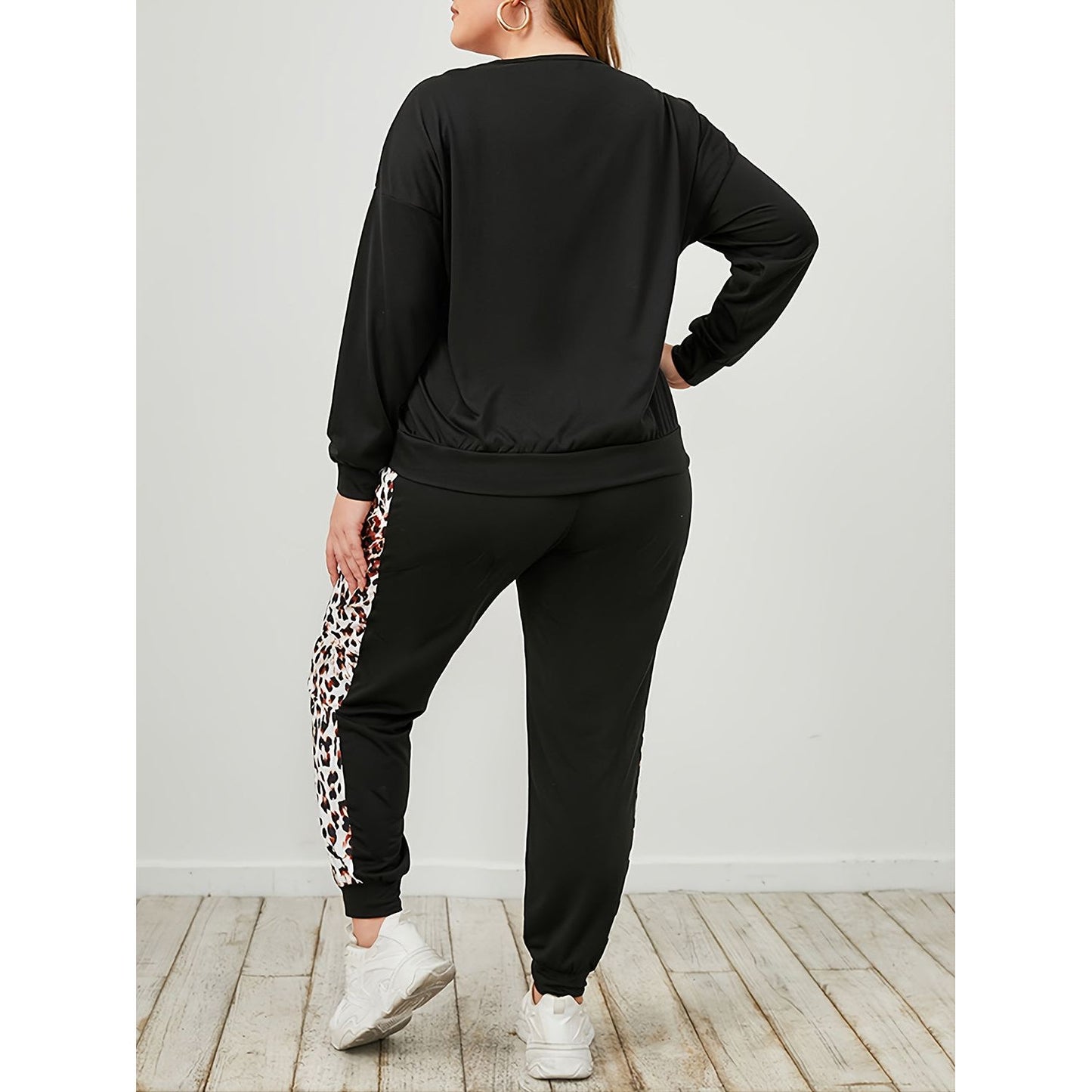 Leopard Sweatshirt & Sweatpants Set