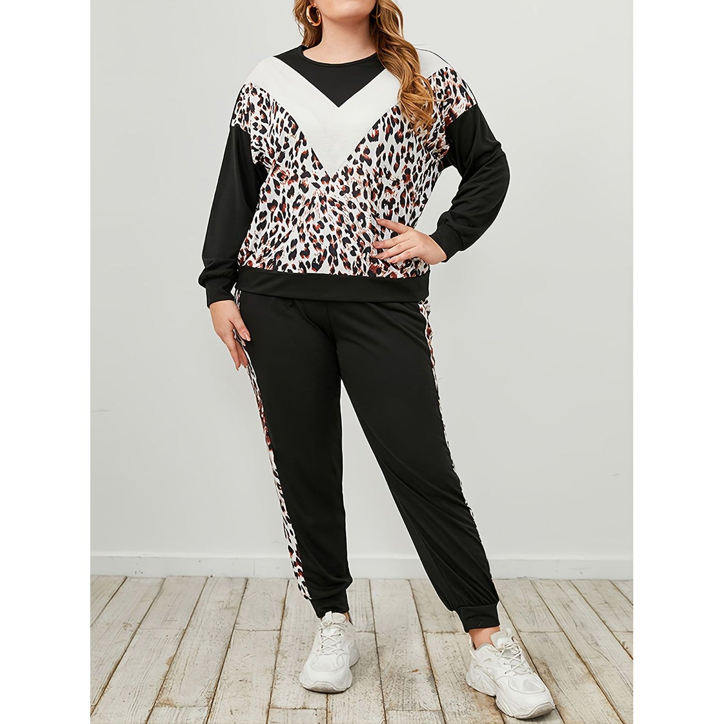 Leopard Sweatshirt & Sweatpants Set